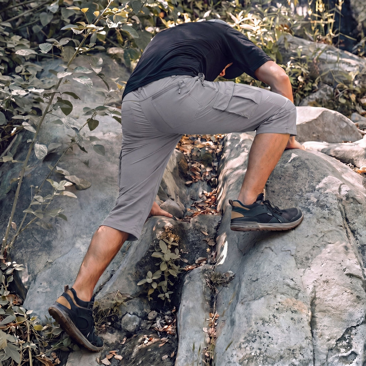 Men's 3/4 Hiking Capri Pants - Quick Dry Below Knee Shorts with 5 Pockets