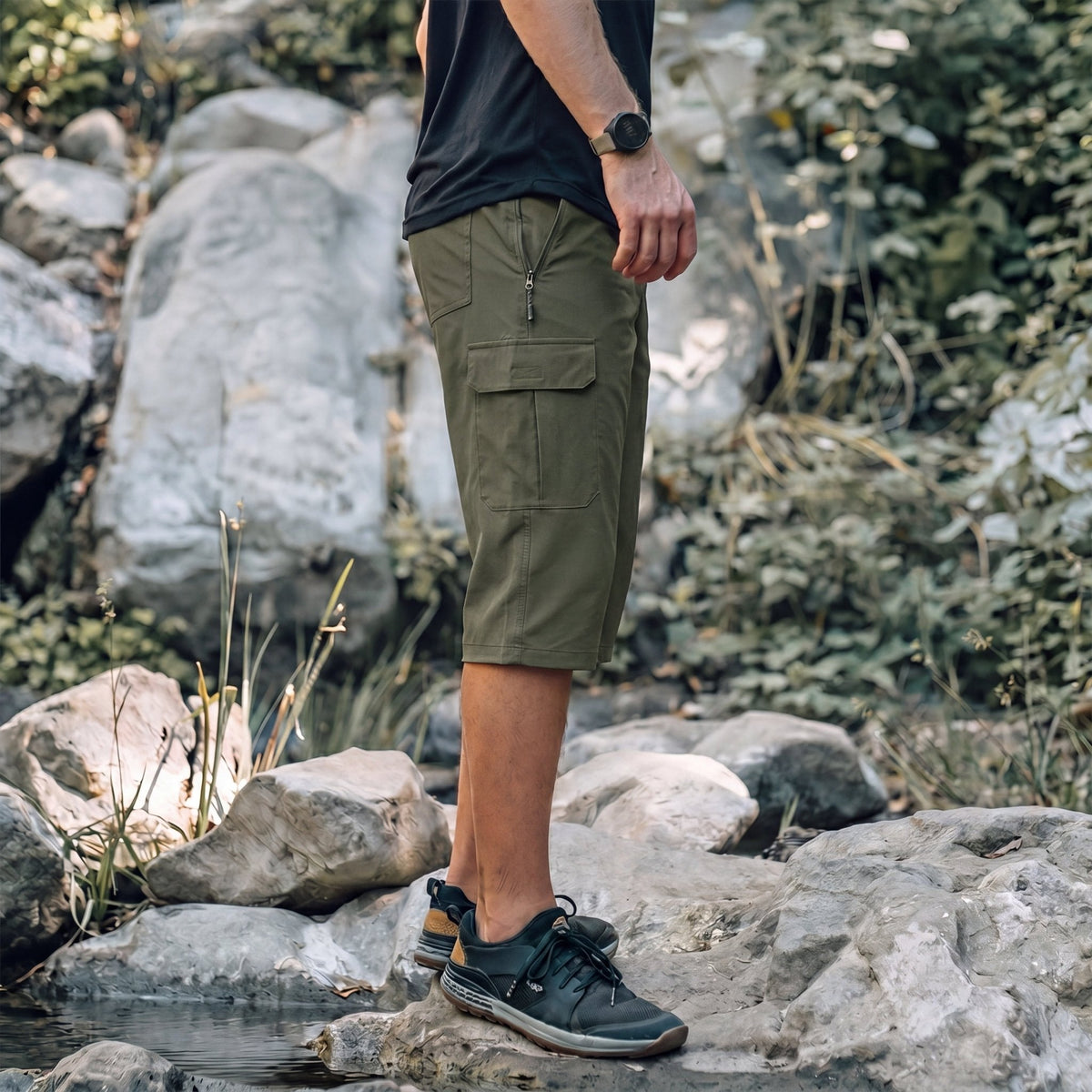 Men's 3/4 Hiking Capri Pants - Quick Dry Below Knee Shorts with 5 Pockets