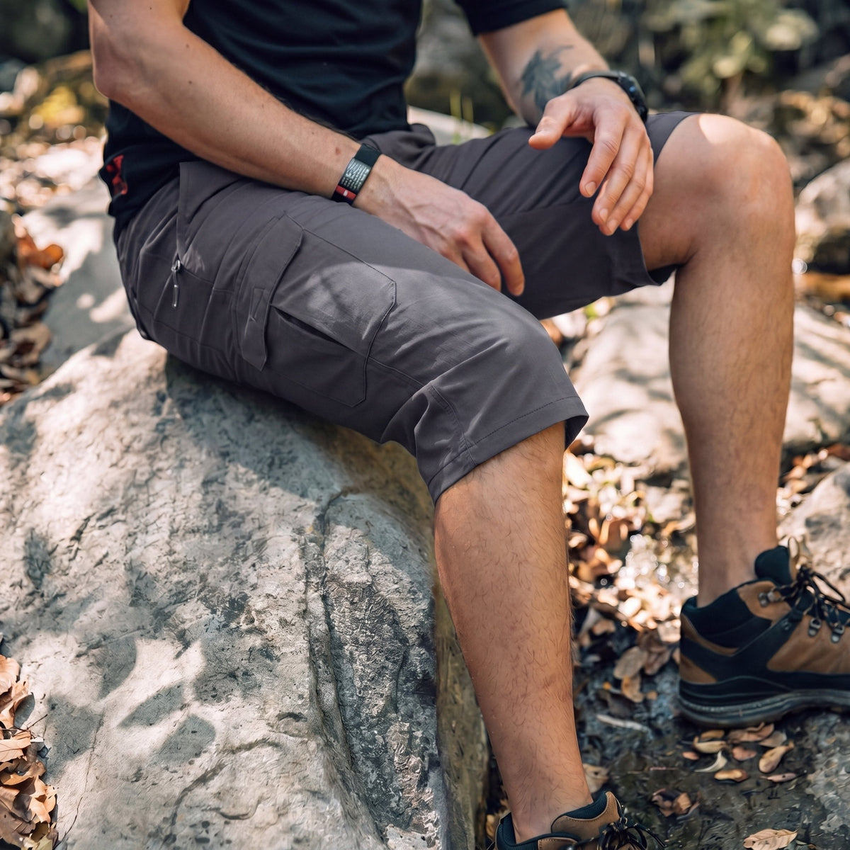 Men's 3/4 Hiking Capri Pants - Quick Dry Below Knee Shorts with 5 Pockets
