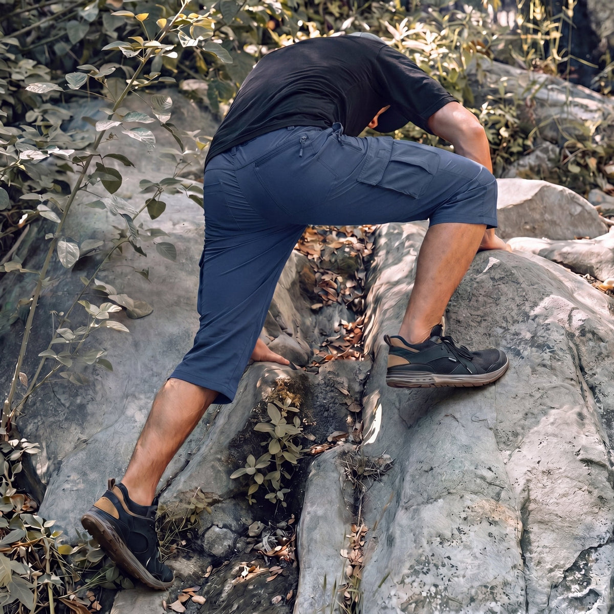 Men's 3/4 Hiking Capri Pants - Quick Dry Below Knee Shorts with 5 Pockets