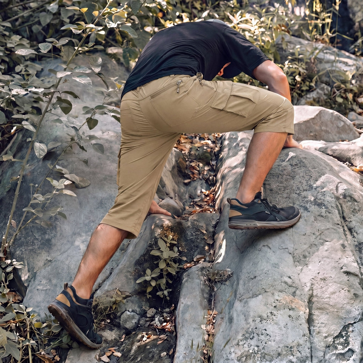 Men's 3/4 Hiking Capri Pants - Quick Dry Below Knee Shorts with 5 Pockets